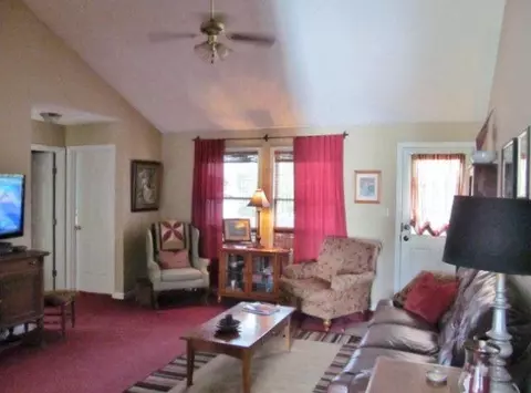 406 Plumtree Dr, Berea, KY 40403 photo 5