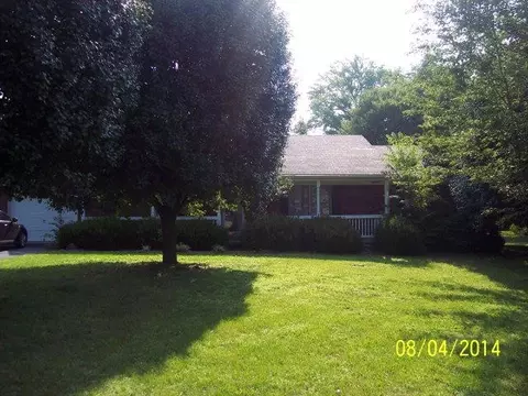 1033 Moonlight Dr, Berea, KY 40403 photo 2