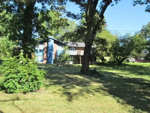 110 Circle Dr, Berea, KY 40403 photo 2