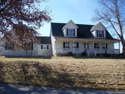 323 Harrison King, Berea, KY 40403 photo 1