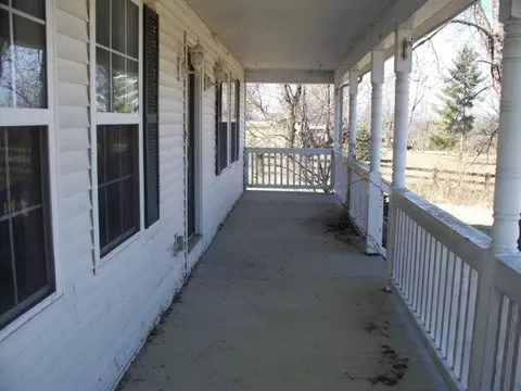 323 Harrison King, Berea, KY 40403 photo 4
