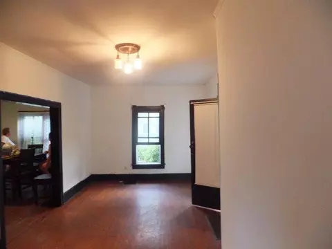 404 Center St, Berea, KY 40403 photo 2