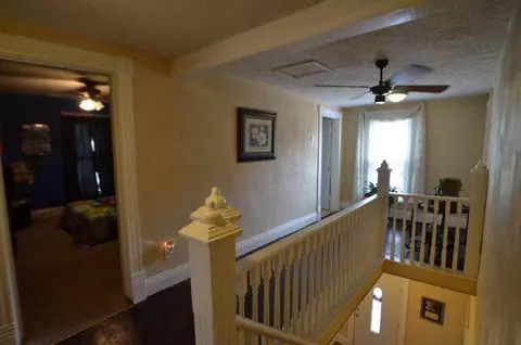 263 Main St, Irvine, KY 40336 photo 17