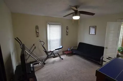 263 Main St, Irvine, KY 40336 photo 23