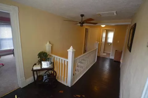 263 Main St, Irvine, KY 40336 photo 24