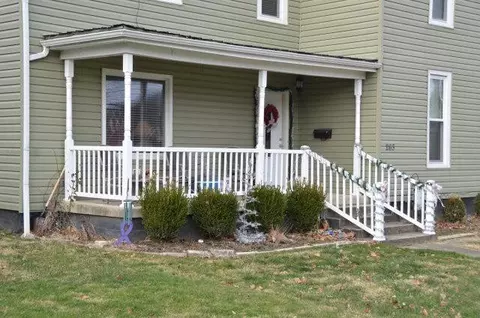 263 Main St, Irvine, KY 40336 photo 2