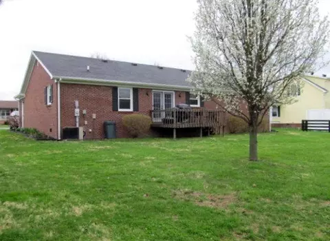 420 Meadow Dr, Berea, KY 40403 photo 2