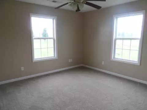 100 Pine Grv, Richmond, KY 40475 photo 5