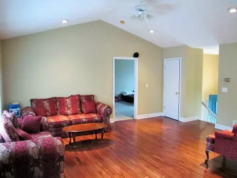 320 General Smith Dr, Richmond, KY 40475 photo 6