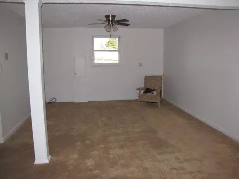 81 Baker Ct, Berea, KY 40403 photo 3