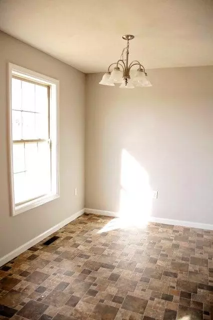556 S Fork Dr, Berea, KY 40403 photo 3