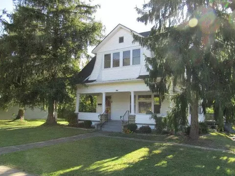 328 Estill St, Berea, KY 40403 photo 2