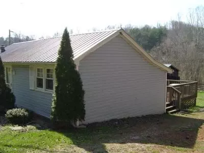 1105 Old Corbin Rd, Corbin, KY 40701 photo 2