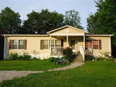 627 Level Green Rd, Corbin, KY 40701 photo 2