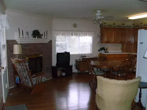 1306 Maple Ln, Corbin, KY 40701 photo 3