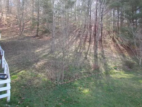 225 Third St, Manchester, KY 40962 photo 3