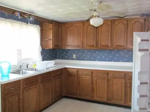 225 Third St, Manchester, KY 40962 photo 14