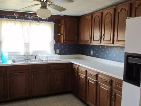 225 Third St, Manchester, KY 40962 photo 17