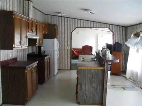 1318 Hall Cir, Gray, KY 40734 photo 4