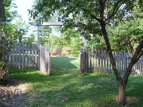 220 Derby Trl, Corbin, KY 40701 photo 21
