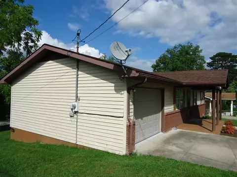900 Crest St, Corbin, KY 40701 photo 3