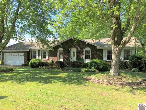 1712 Plainview, Murray, KY 42071 photo 1