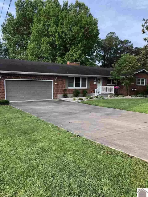 1621 Sunset Dr, Murray, KY 42071 photo 1