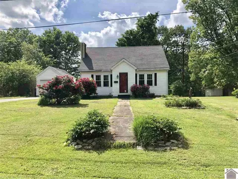 910 Pine St, Benton, KY 42025 photo 1