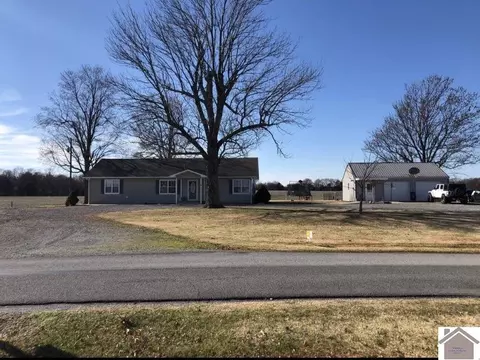 301 Flint Rd, Murray, KY 42071 photo 1