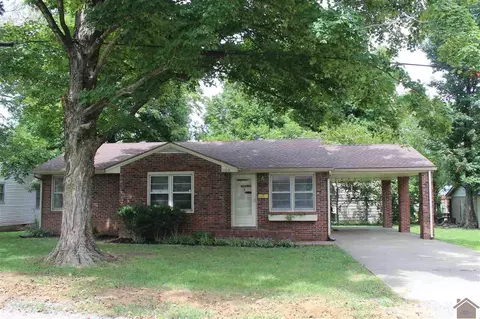 1102 Vine St, Murray, KY 42071 photo 1