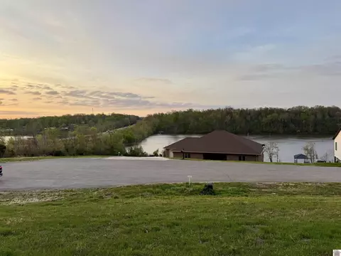 lot Apt 81 Kelsey Jo, Eddyville, KY 42038