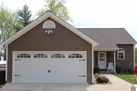 222 Passage Dr, Murray, KY 42071 photo 1