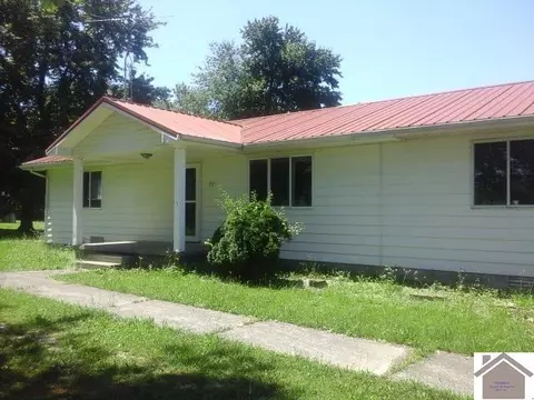 994 1st St, Hampton, KY 42047 photo 1