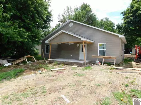 504 E South St, Mayfield, KY 42066 photo 1