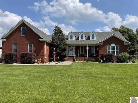 2102 Cardinal Rd, Mayfield, KY 42066 photo 1