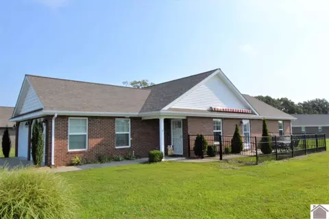 9 Master Dr, Murray, KY 42071 photo 1