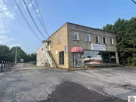 1303 Chestnut St, Murray, KY 42071 photo 1