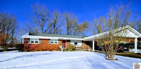 205 E 18th St, Benton, KY 42025 photo 1