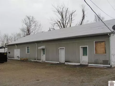 104 E Lockridge, Mayfield, KY 42066 photo 1