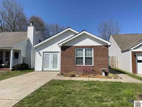 404 Chantilly Dr, Murray, KY 42071 photo 1