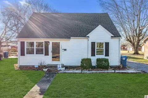 1305 Vine St, Murray, KY 42071 photo 1