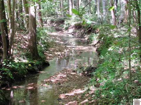 365 Breckenridge Pt, Cadiz, KY 42211