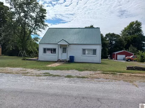 106 E Shelby St, Fredonia, KY 42411