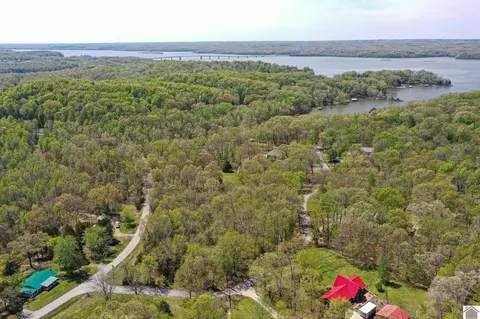 000 Holiday Way, Cadiz, KY 42211