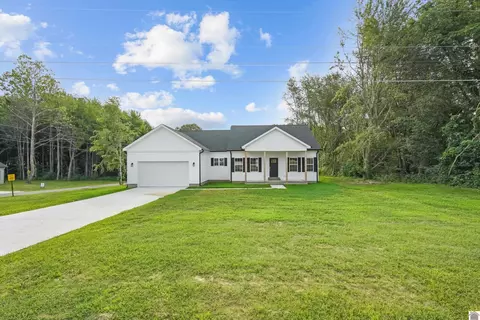 30 Fieldcrest Dr, Mayfield, KY 42066
