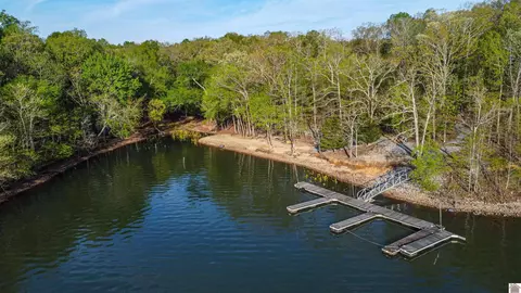 000 Mariner Ln, Murray, KY 42071