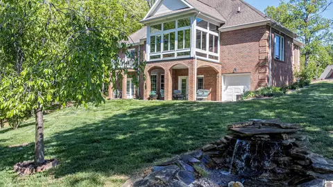 124 W Cobblestone Ct, Kuttawa, KY 42055