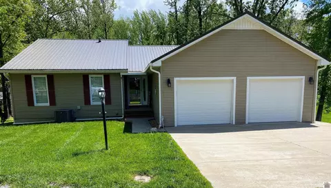 279 Ravenwood Cir, Benton, KY 42025