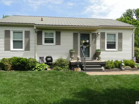 152 Mohawk Dr, Paducah, KY 42001