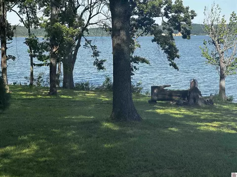 0 Lakeshore Dr, Murray, KY 42071